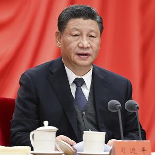Sur cette photo publiée par l'Agence de presse Xinhua, le président chinois Xi Jinping s'adresse à la sixième session plénière de la 19e Commission centrale d'inspection de la discipline du PCC (CCDI) à Beijing, en Chine, le mardi 18 janvier 2022. [Xinhua via AP/KEYSTONE - Li Xueren]