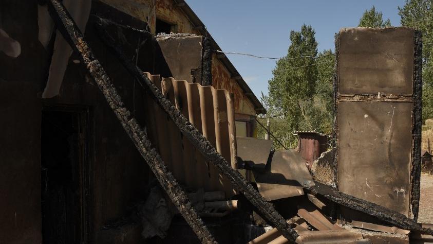 L'Arménie et l'Azerbaïdjan se rejettent mutuellement la faute des violences. Ici, un village arménien supposément bombardé par l'artillerie de Azerbaïdjan. [AFP - Karen MINASYAN]
