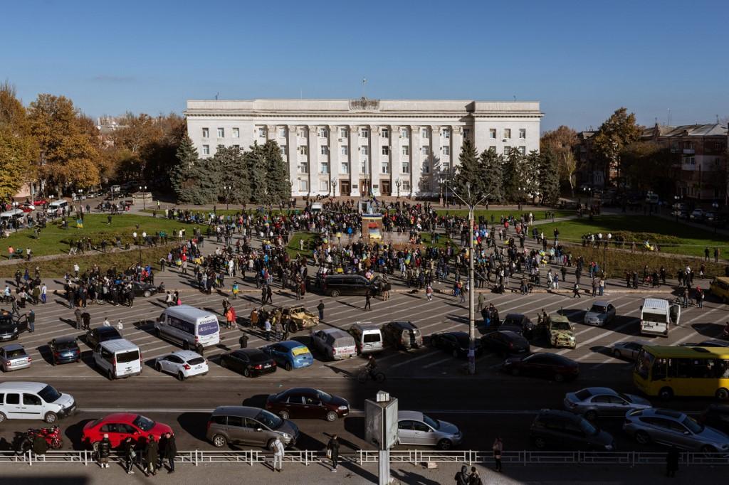 La foule est de retour au centre de Kherson. [afp - Andre Luis Alves/Anadolu Agency]