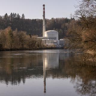 La centrale nucléaire de Mühleberg au bord de l'Aar. [Keystone - Christian Beutler]