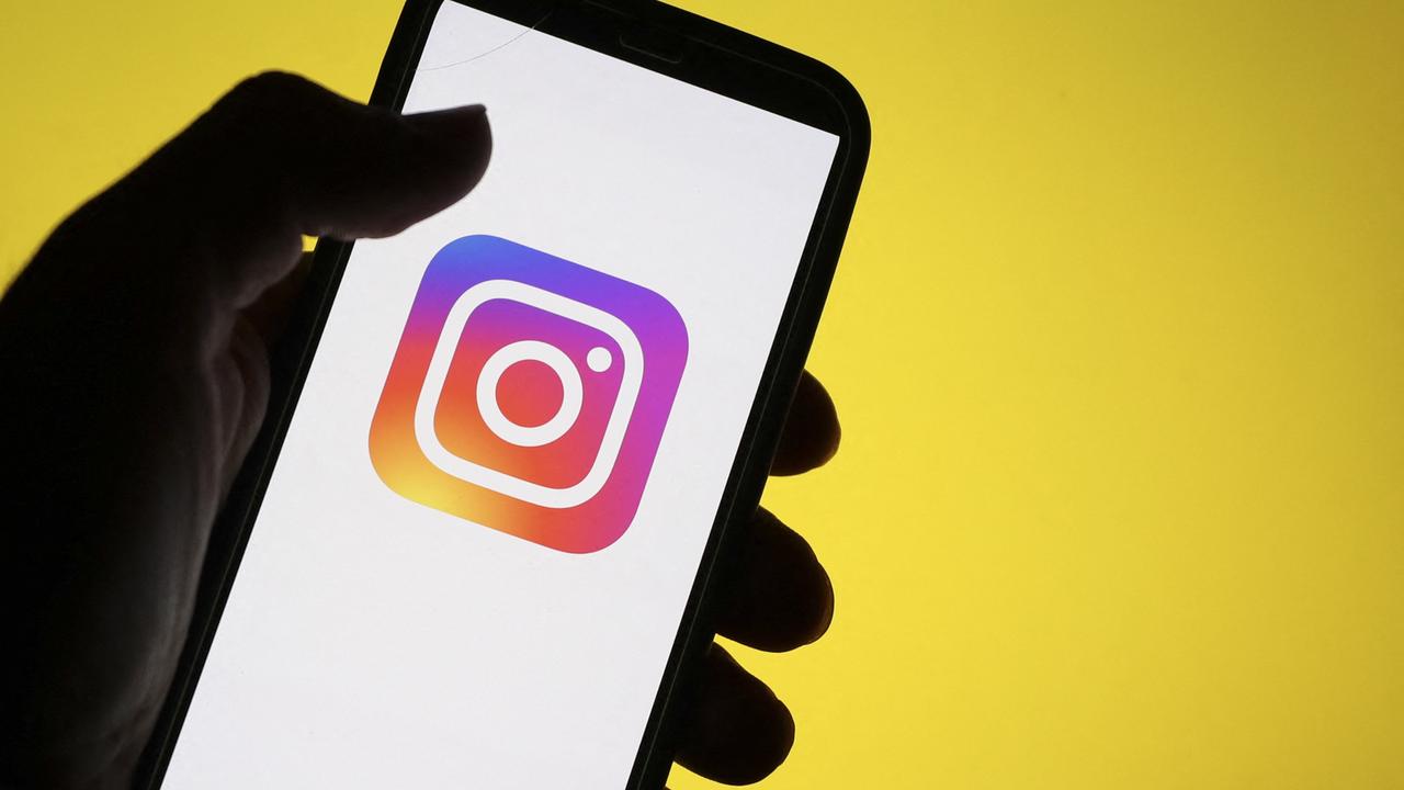 Le logo d'Instagram est affiché sur l'écran d'un téléphone portable. [AFP - Celal Gunes / Anadolu Agency]
