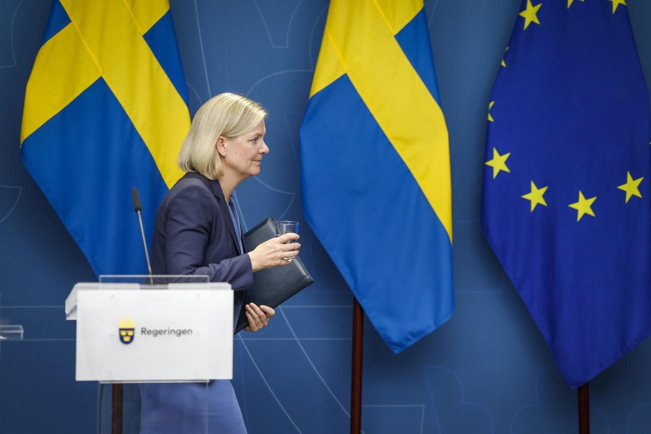 La Première ministre suédoise Magdalena Andersson a reconnu mercredi la défaite de la gauche et la victoire du bloc inédit réunissant la droite et l'extrême droite aux élections législatives. [Keystone - EPA/JESSICA GOW]