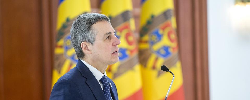 Le président de la Confédération Ignazio Cassis en Moldavie. [Keystone/EPA - Dumitru Doru]