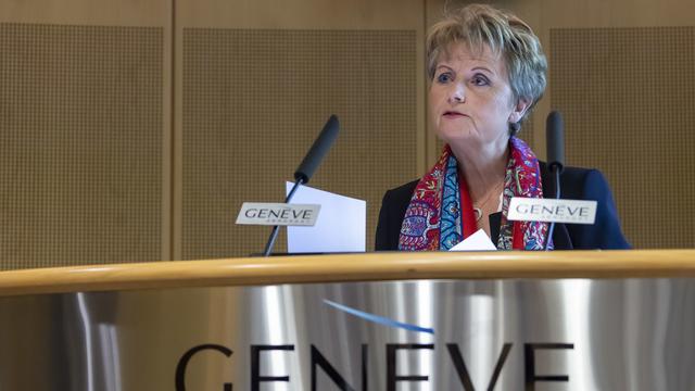 Corine Moinat, présidente du conseil d'administration de Genève Aéroport, prend la parole, lors de la présentation du rapport annuel 2018 de Genève Aéroport ainsi que de ses projets futurs, ce mercredi 27 mars 2019 à Genève. [KEYSTONE - Martial Trezzini]