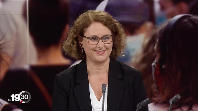 La médecin cantonale genevoise, Aglaé Tardin, commente la nouvelle hausse des cas de covid en Suisse.