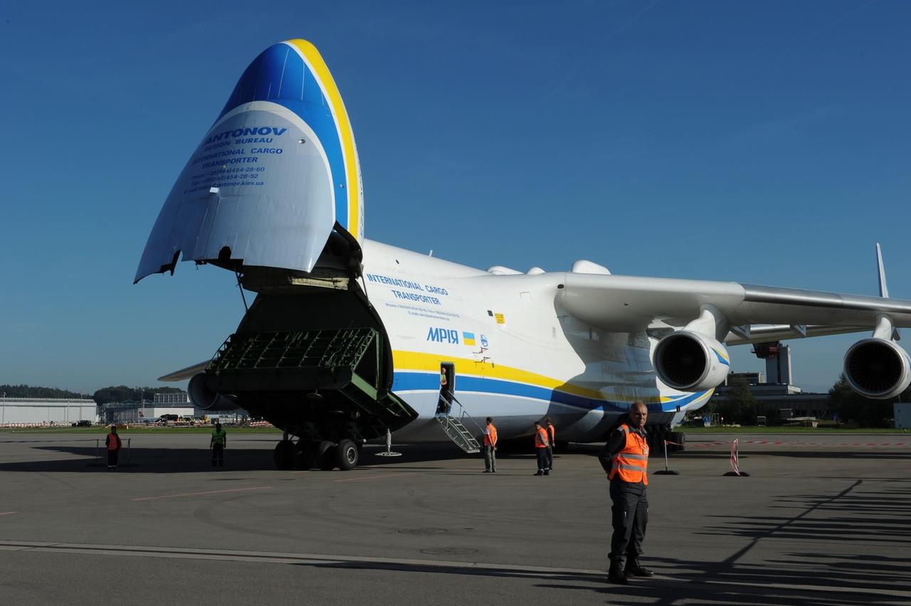 L'An-225 d'Antonov en 2013 à Zurich. [Keystone - Steffen Schmidt]