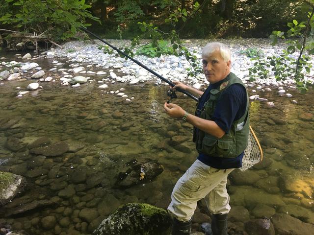 Roger Zbinden, le président de la Société vaudoise des pêcheurs en rivière. [RTS - Céline Fontannaz]