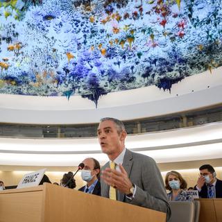 Jérôme Bonnafont dans la salle du Conseil des droits de l'homme de l'ONU à Genève en mai 2022. [AFP - Fabrice Coffrini]
