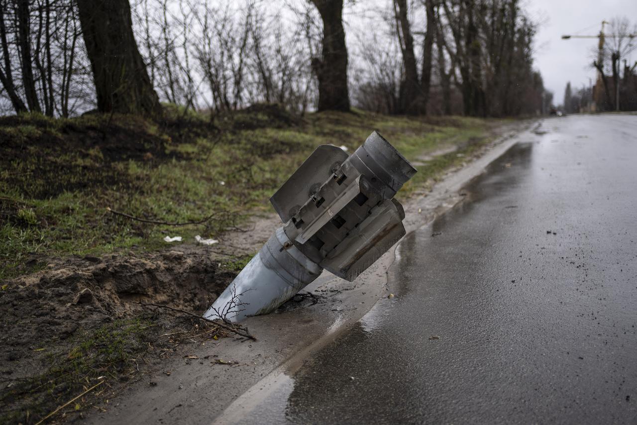 Plusieurs villes ukrainiennes ont été bombardées par les troupes russes. [AP - Rodrigo Abd]