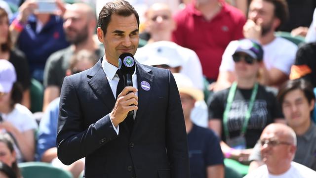 Roger Federer a été longuement ovationné par le public de Wimbledon. [Andy Rain]