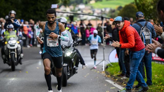 Tadesse Abraham a fait la différence dans la principale difficulté du jour. [Jean-Christophe Bott]