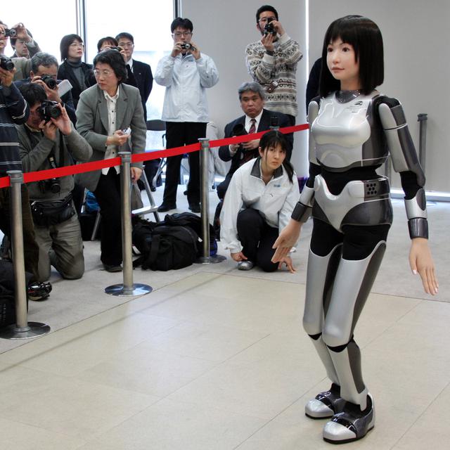 Un robot l'apparence féminine. [AP Photo - Koji Sasahara]