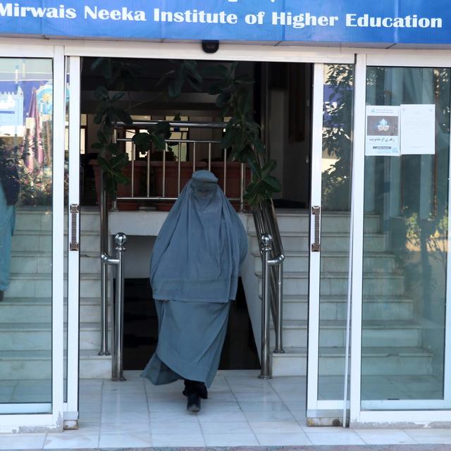 En Afghanistan, les talibans ont décidé de priver les femmes des études supérieures. [EPA - Stringer]