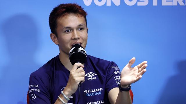 Alex Albon a signé une prolongation de plusieurs années avec l'écurie Williams. [EPA/RONALD WITTEK]