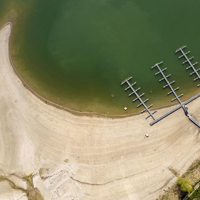 Goya onda, le projet de vague surf et de complexe de loisirs sur le lac de la Gruyère, a divisé la Gruyère. [Keystone - Laurent Gillieron]