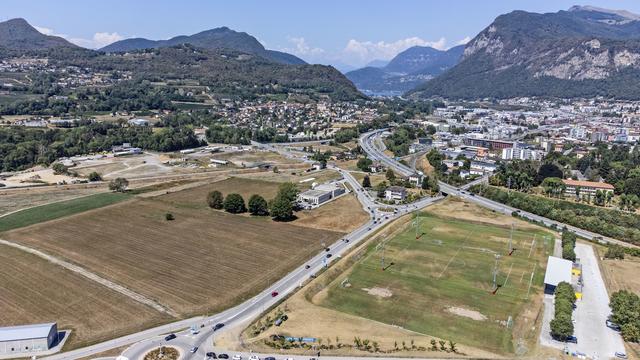 Une vue de champs près de Mendrisio (TI) le 4 août 2022. [Keystone - Ti-Press/Samuele Filippi]