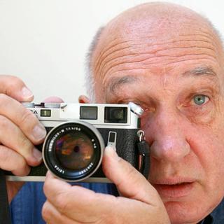 Le photographe Raymond Depardon. Photo transmise pour sa venue dans Vertigo le 05.09.2022. [DR]