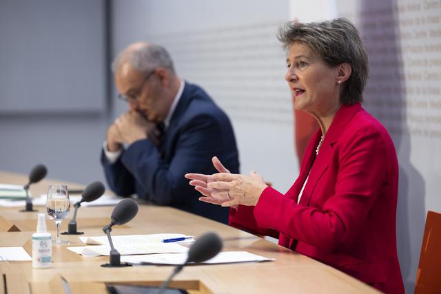 Simonetta Sommaruga pendant la conférence de presse du Conseil fédéral mercredi. [Keystone - Peter Klaunzer]