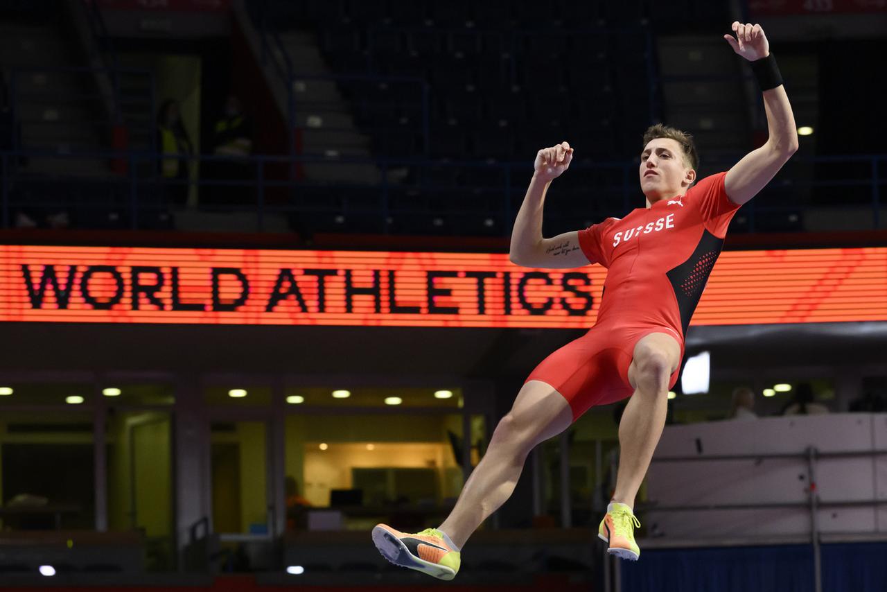 Simon Ehammer a battu son record personnel à la perche (5m10). [KEYSTONE - Anthony Anex]