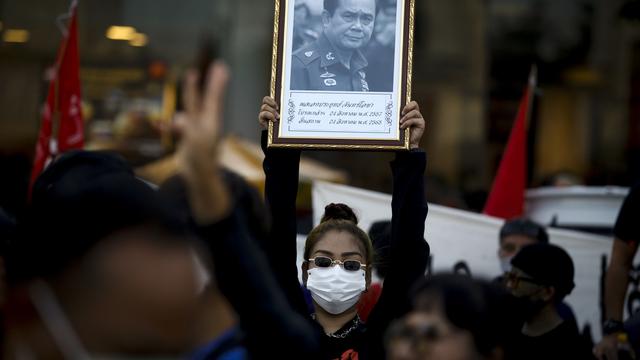 Manifestants réclamant le départ du Premier ministre Prayut Chan-O-Cha à angkok, 23.08.2022. [EPA/Keystone - Diego Azubel]