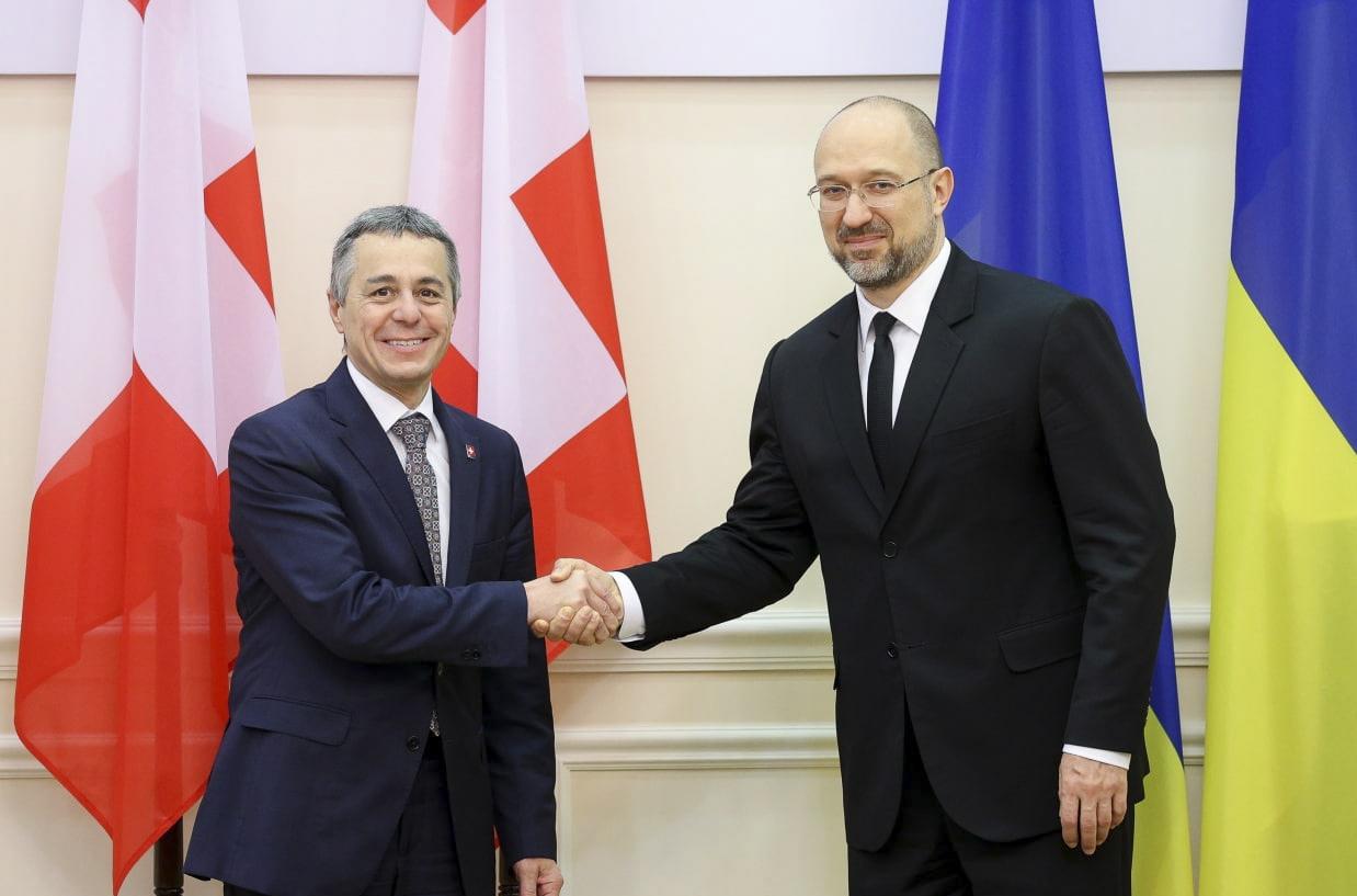 Fin octobre 2021, soit quatre mois avant le début de la guerre en Ukraine, Ignazio Cassis avait rencontré le premier ministre ukrainien Denys Shmyhal. [Keystone - PRIME MINISTER PRESS SERVICE HAN]