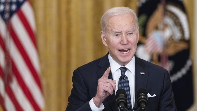 Le président américain Joe Biden a déclaré mardi qu'une attaque russe contre l'Ukraine restait une possibilité. [Keystone - AP Photo/Alex Brandon]