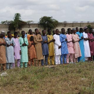 Un prière musulmane à Lagos en mai 2022. [EPA/Keystone - Akintunde Akinleye]