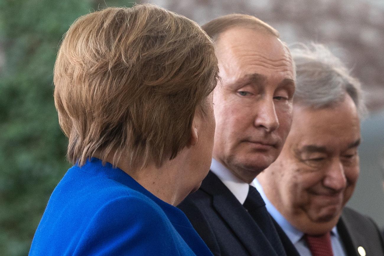 La chancelière allemande Angela Merkel et le président russe Vladimir Poutine, photographiés ici en janvier 2020 à Berlin. [EPA/Keystone - Hayoung Jeon]