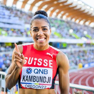 Mujinga Kambundji a battu de 13 centièmes son record de Suisse du 200m. [Jean-Christophe Bott]