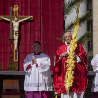 Le pape Francis célèbrant la messe des Rameaux, le 10 avril 2022 à Rome. [AP/Keystone - Gregorio Borgia)]