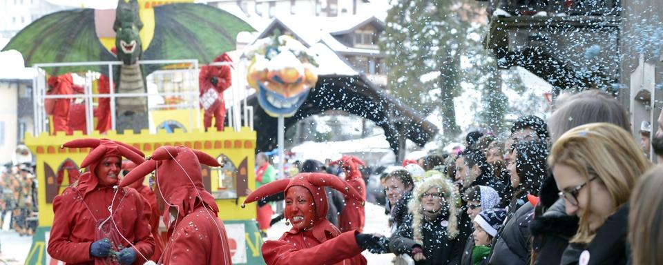 Le grand cortège du Carnaval de Monthey 2013. [Keystone - Maxime Schmid]