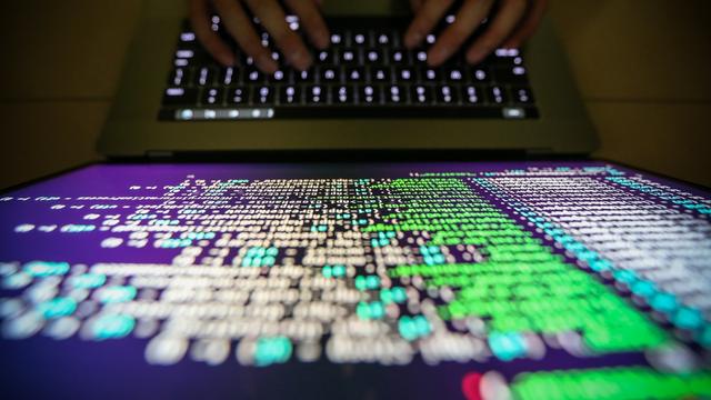 L'armée suisse va investir près de 2 milliards de franc dans le domaine cyber (image prétexte). [Keystone - EPA/RITCHIE B. TONGO]