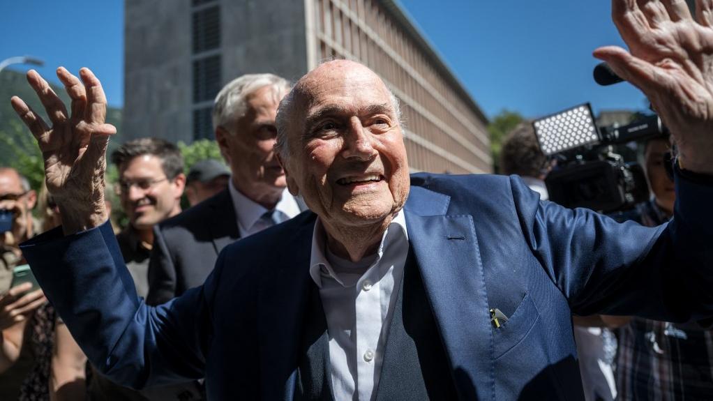 Sepp Blatter après son acquittement à Bellinzone, 08.07.2022. [AFP - Fabrice Coffrini]