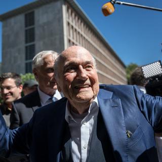 Sepp Blatter après son acquittement à Bellinzone, 08.07.2022. [AFP - Fabrice Coffrini]
