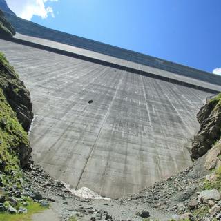 Le barrage de la Grande-Dixence est le plus haut barrage poids du monde.
Elenarts
Depositphotos [Elenarts]