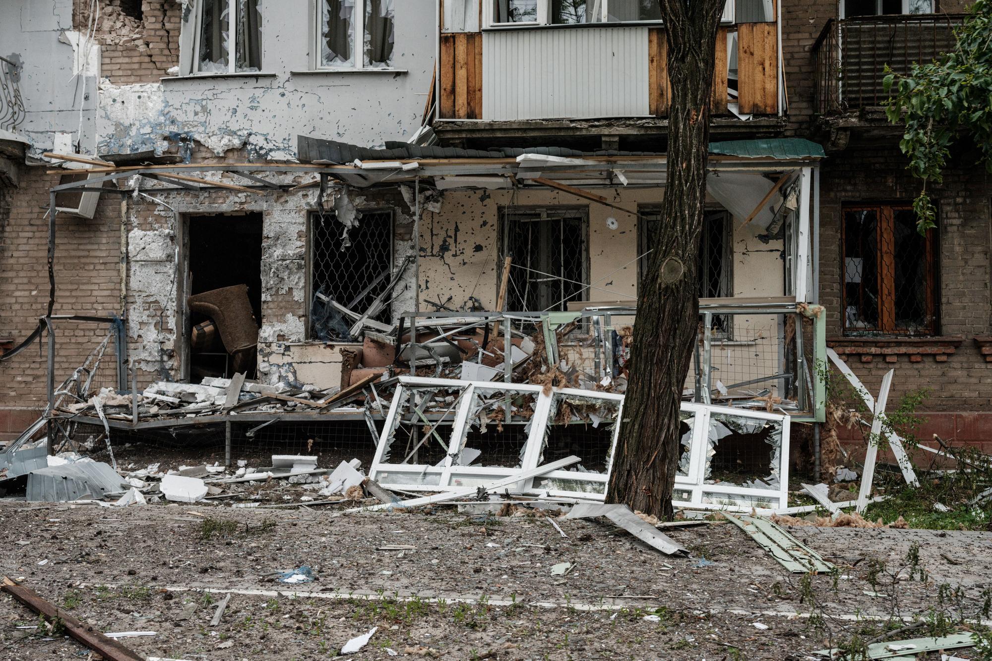 Un bâtiment détruit par des bombardements à Severodonetsk. [AFP - Yasuyoshi  Chiba]
