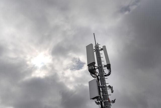 Une antenne 5G à Genève. [Keystone - Martial Trezzini]