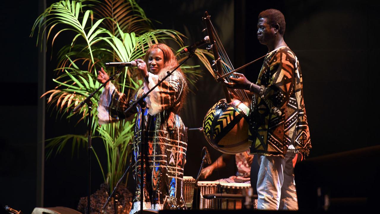Le groupe de musique "Farafina" du Burkina Faso, en concert en 2017 à l'EPFL. [Keystone - Christian Brun]