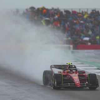Carlos Sainz a cueilli la première pole de sa carrière sous la pluie de Silverstone. [Imago]