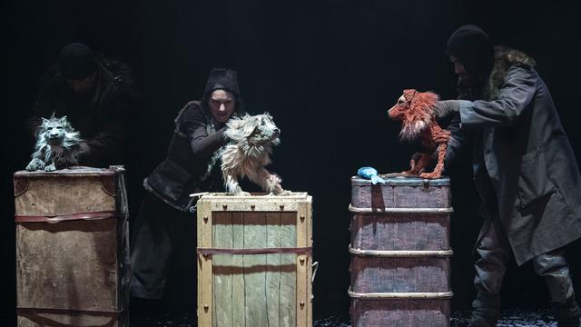 Une scène de la pièce "Appel sauvage", création du Théâtre des Marionnettes de Genève. [Théâtre de marionnettes de Genève]