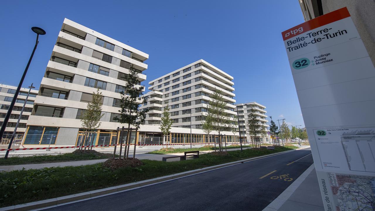 Inauguré à l'automne 2021, le nouveau quartier de Belle-Terre, à Thonex (GE), compte une bonne part de logements d'utilité publique. [Keystone - Martial Trezzini]