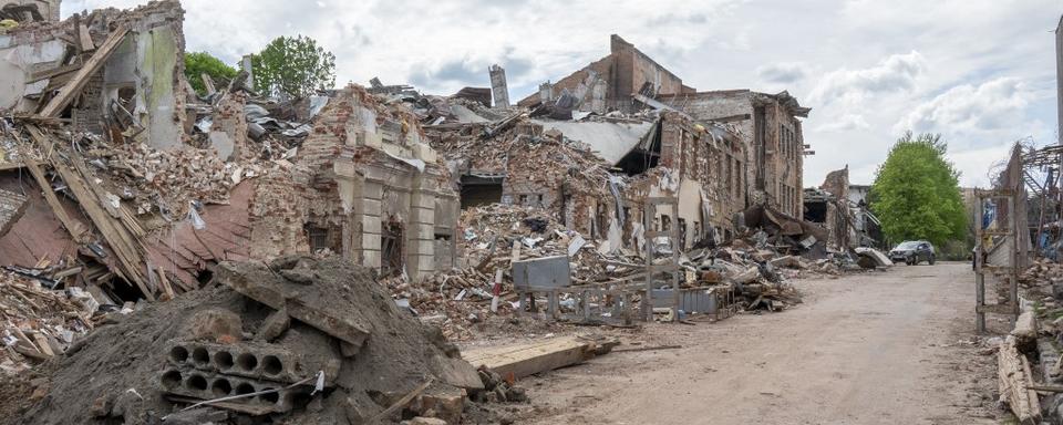 Un immeuble détruit à Kharkiv après un bombardement russe. [afp - Anadou Agency]