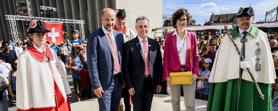 Christelle Luisier, présidente du Conseil d'Etat vaudois, avec le président de la Confédération Ignazio Cassis. [Keystone - Jean-Christophe Bott]