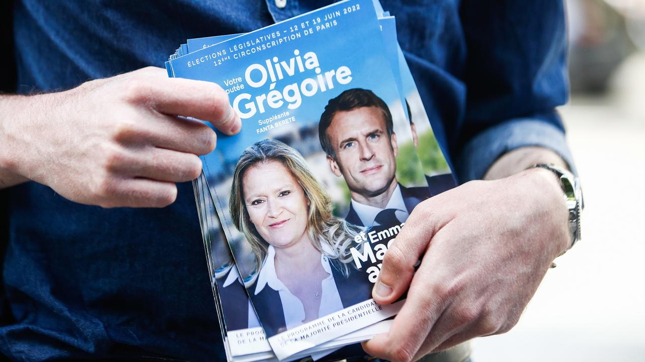Les électeurs français commencent à voter pour le premier tour des législatives. [KEYSTONE - MOHAMMED BADRA]