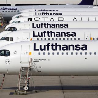 Dea avions de la compagnie Lufthansa à Francfort-sur-le-Main. [EPA/Keystone - Ronald Wittek]