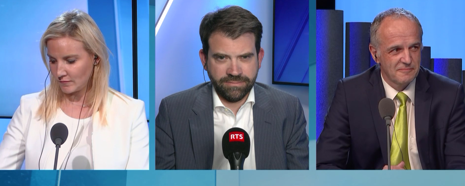 Débat entre les conseillers nationaux Céline Amaudruz (UDC/GE), Damien Cottier (PLR/NE) et François Pointet (Vert'libéraux/VD) [RTS]