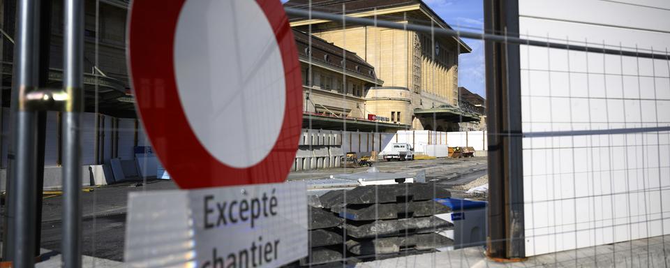 Le Conseil d'Etat vaudois et la ville de Lausanne sont particulièrement fâchés du nouveau report des travaux en gare de Lausanne. [Keystone - Laurent Gillieron]