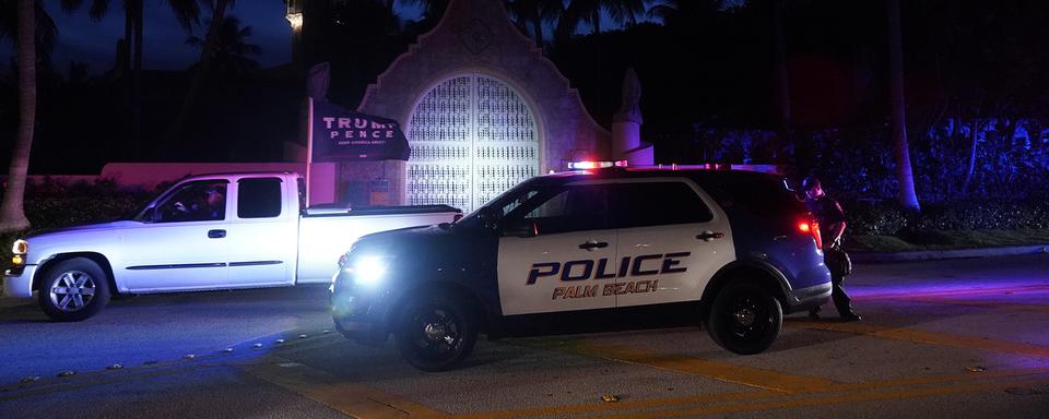 L'ancien président américain Donald Trump a annoncé lundi que sa célèbre résidence de Floride, Mar-a-Lago, avait été "perquisitionnée" [Ap Photo]