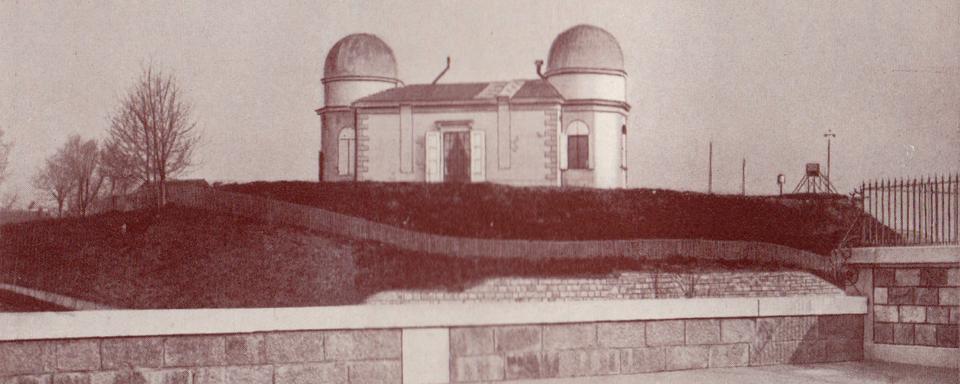 L'Observatoire de 1830 en ville de Genève, photographié en 1870. [UNIGE - Département d'Astronomie]