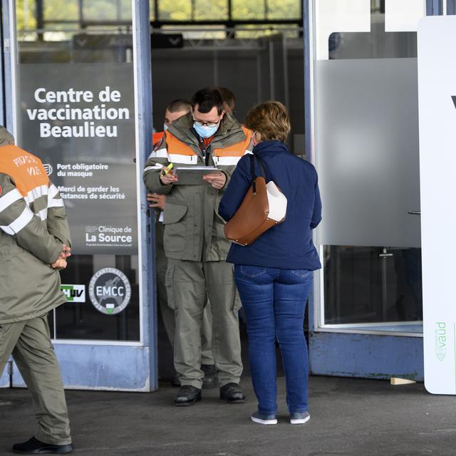 Le centre de vaccination de Beaulieu à Lausanne, le 19 avril 2021. [Keystone - Laurent Gilliéron]